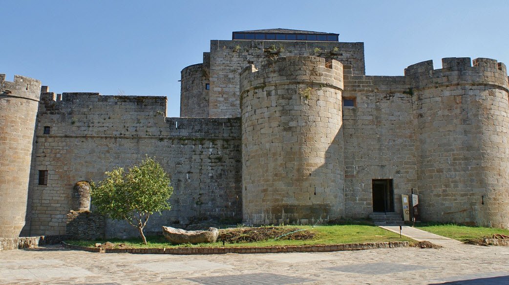 Castillo de los Condes de Benavente, Spain